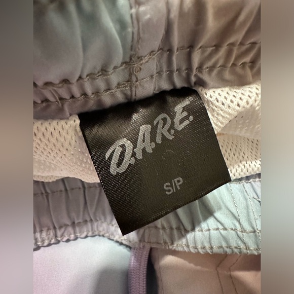 D.A.R.E Multicolor Pastel/Rainbow Swim Trunks / Shorts Size S/P US Mens - Picture 4 of 5